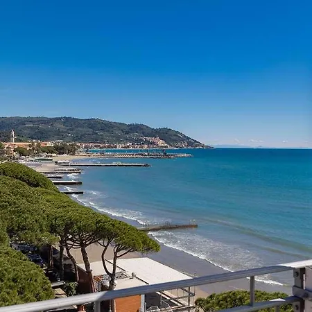 Palace * Diano Marina