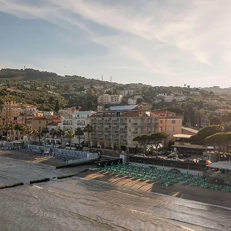 Palace * Diano Marina