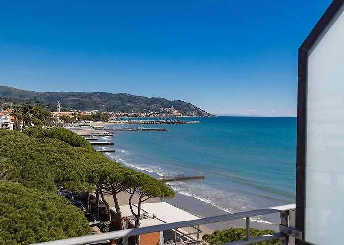 Palace * Diano Marina